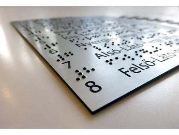 Braille információs tábla Braille információs tábla